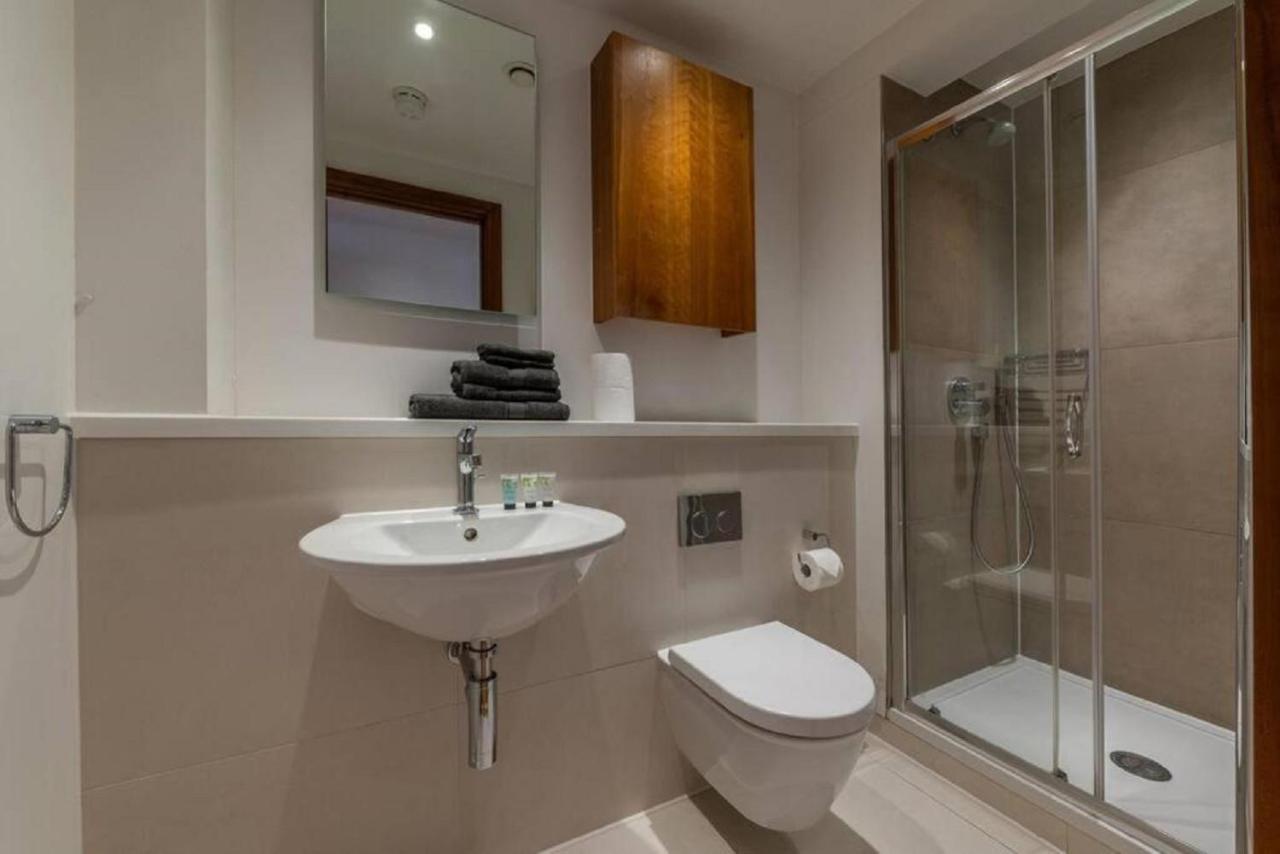 Studio - Tower Hill - City Centre By Prime London Stays N-8 Ngoại thất bức ảnh